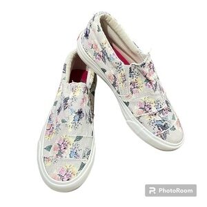 Blowfish Malibu Kids Floral Slip-On Low Top Shoe Size 3 Girls